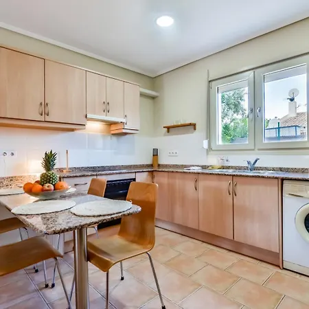 Dom wakacyjny Guzman - Bernia *